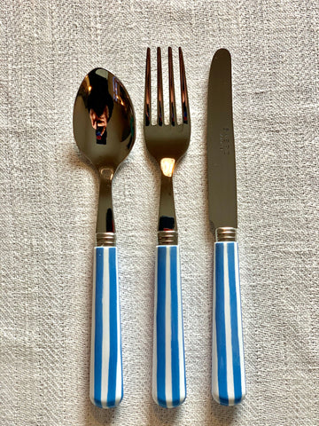 Børnebestik - mønstret, blåstribet kniv.